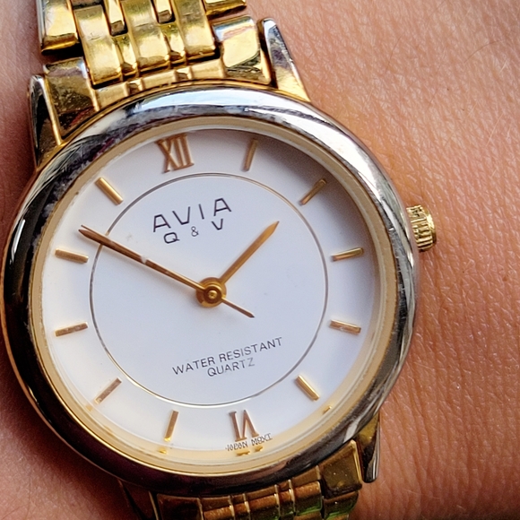 Vintage Avia Q&V Quartz Classic Watch main image 5